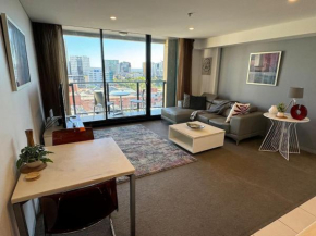 Amazing City Skyline Apartment - Pool, Gym, Sauna., Adelaide